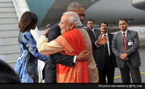 Modi_Obama_Hug_PIB_650x400_big_story