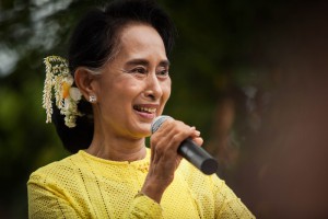 Aung San Suu-Kyi Visits Kawhmu During Campaign Trail
