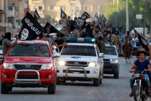 Militant-Islamist-fighters-waving-flags