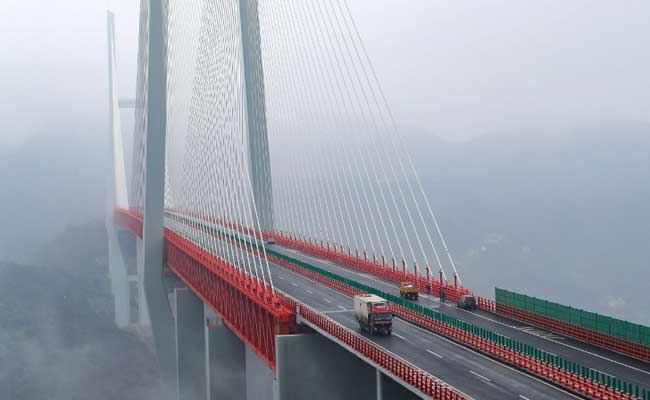 worlds-highest-bridge-china_650x400_61483081810