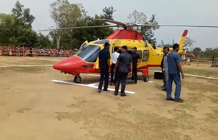 EC-flying-squad-inspects-Naveen’s-chopper (2)